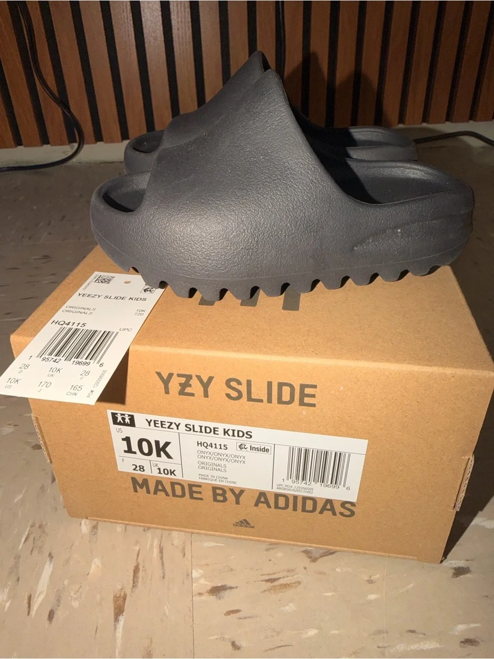 Yeezy youth slide